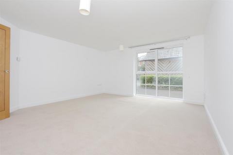 2 bedroom flat to rent, Fisherton Street, Salisbury