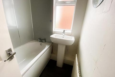 3 bedroom apartment for sale, Brandon Grove, Newcastle Upon Tyne