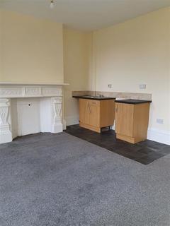Studio to rent, Studio First Floor Flat, Trinity Road, Bridlington, YO15 2HF