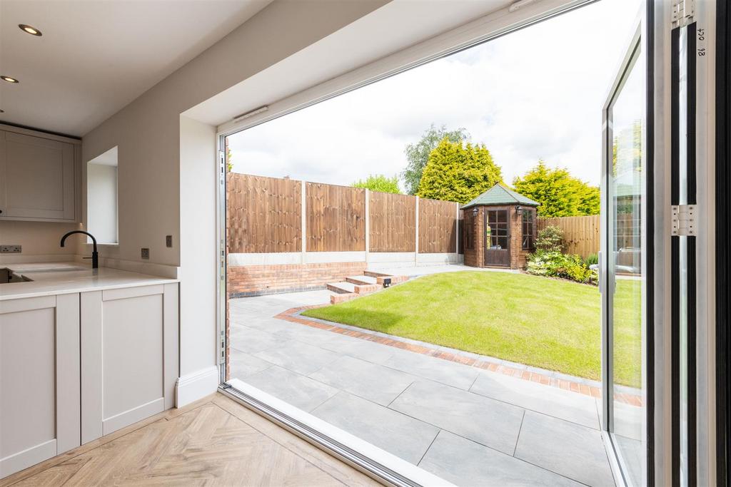 Kents Cottage, Kents Close Solihull, B92 7 QH 16.jp