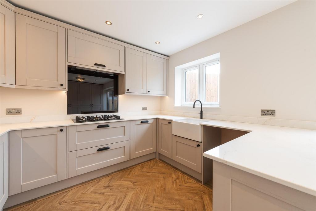 Kents Cottage, Kents Close Solihull, B92 7 QH 12.jp