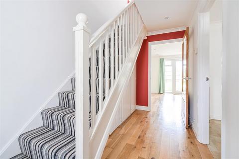 7 Hollybush Close, Acton Turville, Badminton, GL9 1JJ
