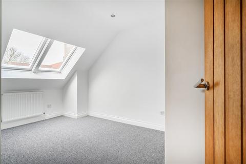 7 Hollybush Close, Acton Turville, Badminton, GL9 1JJ
