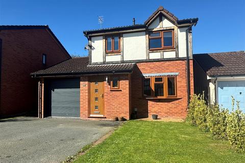 3 bedroom detached house for sale, Longueville Drive, Oswestry, SY11 2YN