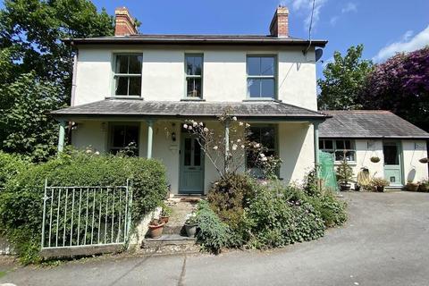 3 bedroom detached house for sale, Llanbadarn Fawr