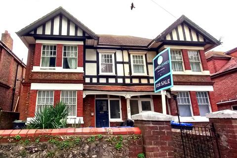 1 bedroom flat for sale, Shakespeare Road, Heene