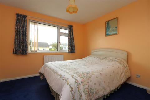 16 Barlow Road, Barnstaple, EX31 1TR