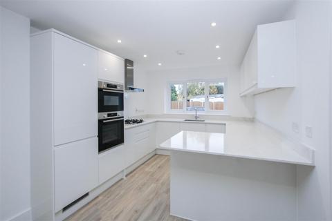 3 bedroom detached house for sale, (1) Danes Way, Pilgrims Hatch, Brentwood