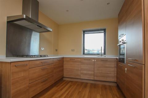 46 Brooking House Rollason Way, Brentwood, CM14 4ET