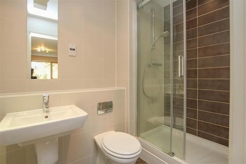 46 Brooking House Rollason Way, Brentwood, CM14 4ET