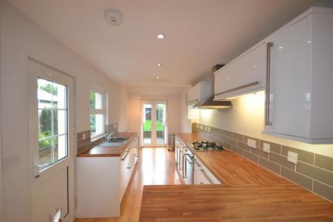 4 bedroom house to rent, Monson Road, Surrey RH1