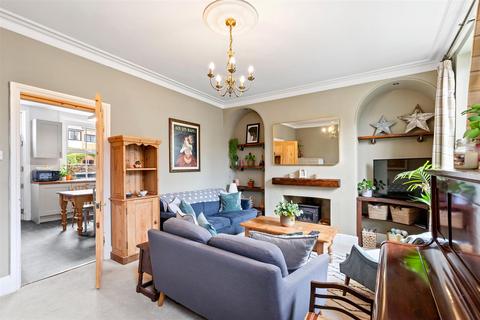 7 Booth Street, Burley In Wharfedale, Ilkley, LS29 7HY