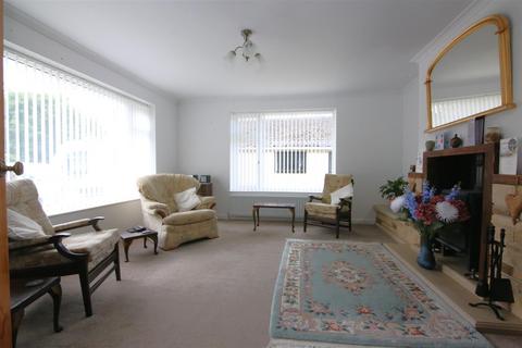 3 bedroom detached bungalow for sale, South View Road, Long Lawford CV23