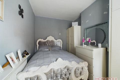 77 Benjamin Road, Wrexham, LL13 8EG