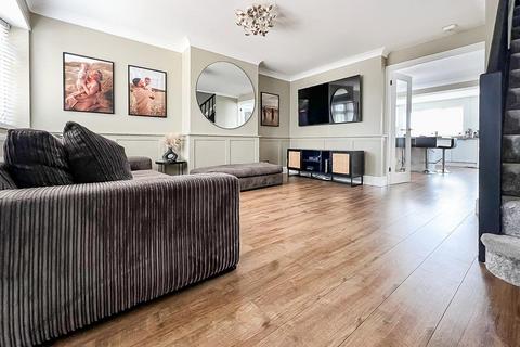 3 bedroom end of terrace house for sale, Dore Avenue, Portchester