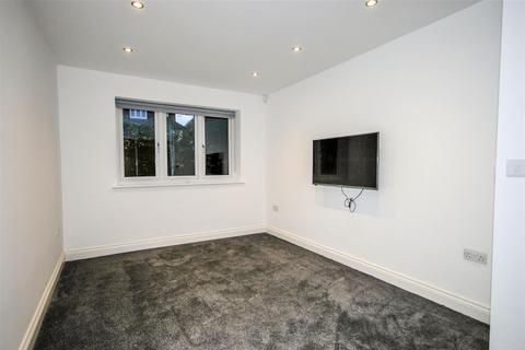 1 bedroom apartment to rent, 1D Westbury Lane, Buckhurst Hill IG9