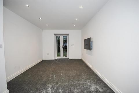 1 bedroom apartment to rent, 1D Westbury Lane, Buckhurst Hill IG9
