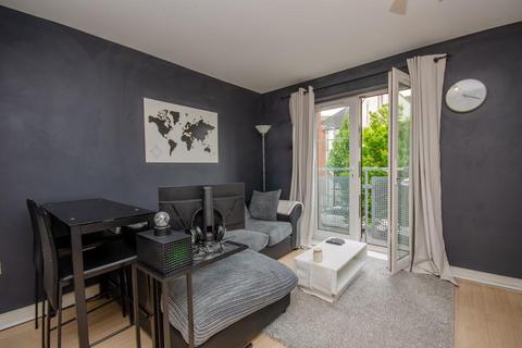74 Arnold Road, Mangotsfield, Bristol, BS16 9LB