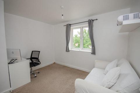 74 Arnold Road, Mangotsfield, Bristol, BS16 9LB