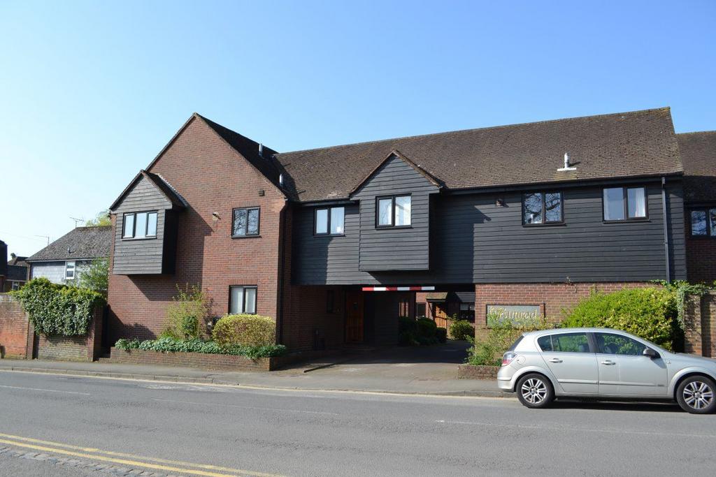 The Hart, Farnham GU9 Studio to rent £925 pcm (£213 pw)