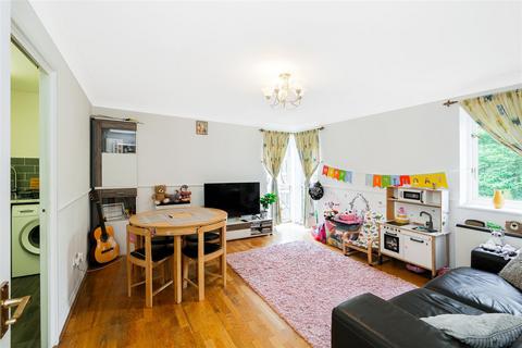 2 bedroom flat for sale, Makepeace Road, Wanstead