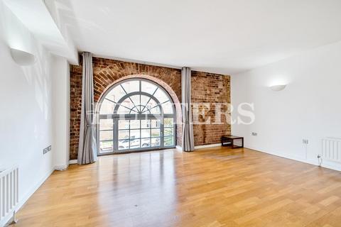 1 bedroom apartment for sale, South Block, The Railstore, Romford