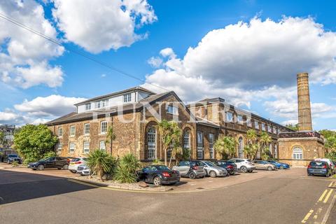 1 bedroom apartment for sale, South Block, The Railstore, Romford