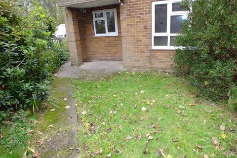 1 bedroom flat to rent, West Park Close, Roundhay