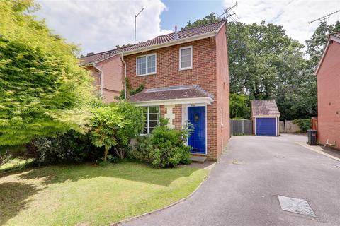 15 Juniper Close, Worthing, BN13 3PR