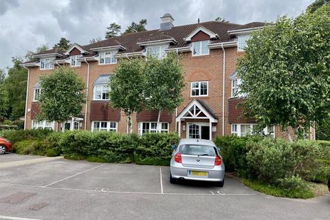 2 bedroom flat for sale, Marrow Meade, Fleet GU51