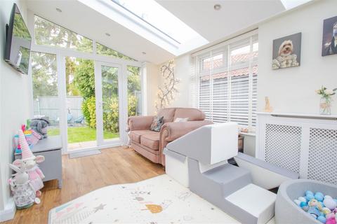 3 bedroom end of terrace house for sale, Stambourne Road, Toppesfield CO9