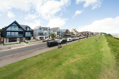 3 bedroom penthouse for sale, Marine Parade, Tankerton, Whitstable