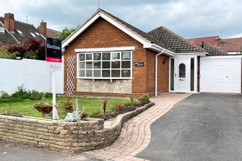 3 bedroom detached bungalow to rent, TETTENHALL, Mancroft Gardens