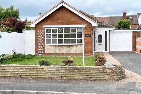 3 bedroom detached bungalow to rent, TETTENHALL, Mancroft Gardens