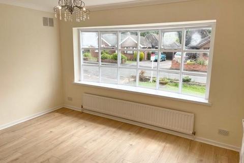 3 bedroom detached bungalow to rent, TETTENHALL, Mancroft Gardens