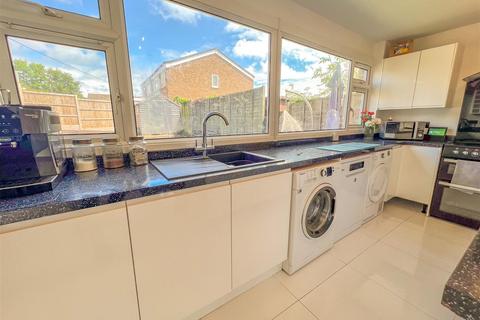 3 bedroom detached house for sale, Beverley Avenue, Nuneaton