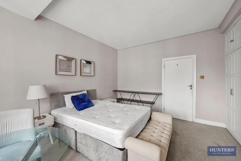 Regency Lodge - 6 Omdv E9 CLLAp YW1 YM6hp.jpg