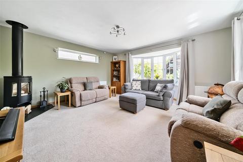 3 bedroom bungalow for sale, Belle Vue Close, Kenn, Exeter