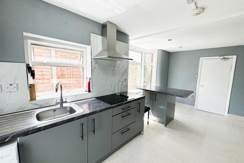 3 bedroom terraced house for sale, Cann Hall Road, Leytonstone