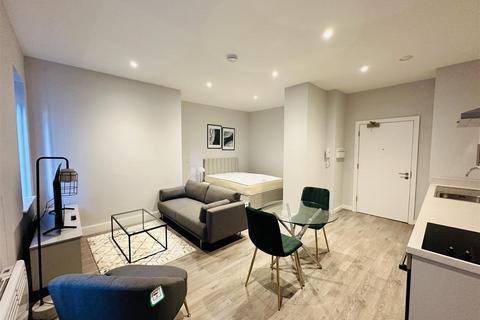 Studio to rent, Sky Gardens, Crosby Road North, Waterloo, Liverpool