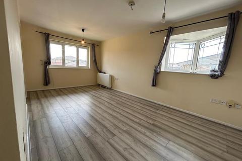 2 bedroom flat to rent, 22 Hennessey Road TeePeeLondon