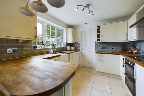 3 bedroom detached house for sale, Robert Jones Close, Baschurch, Shrewsbury