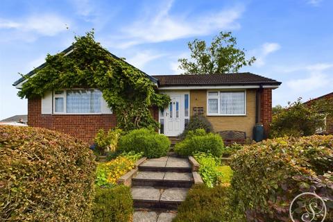 2 bedroom detached bungalow for sale, Templegate Avenue, Leeds