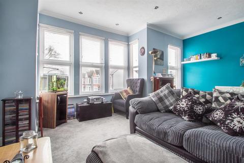 2 bedroom flat for sale, Ambleside Drive, Southend-on-Sea SS1