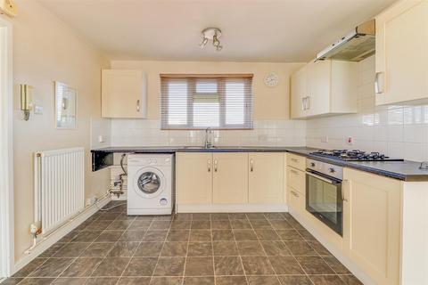 1 bedroom flat for sale, Manners Way, Southend-on-Sea SS2