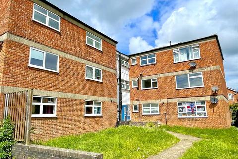 2 bedroom flat for sale, Churchill Road, Stamford