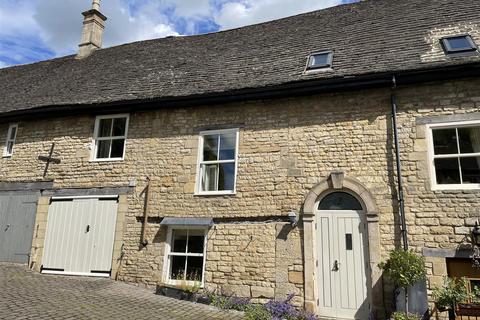 3 bedroom terraced house to rent, Barn Hill Mews, Stamford