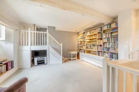 3 bedroom terraced house to rent, Barn Hill Mews, Stamford