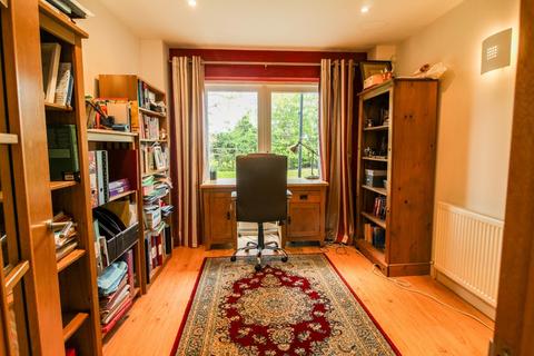 3 The Willows, Highfields Caldecote, Cambridge, CB23 7PB