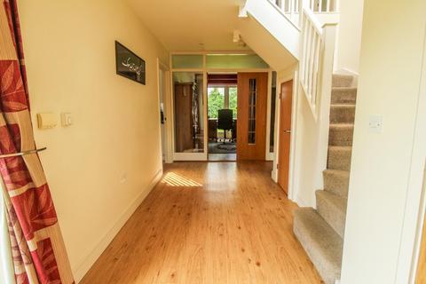 3 The Willows, Highfields Caldecote, Cambridge, CB23 7PB